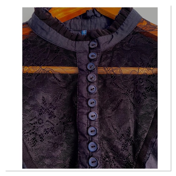 Decjuba Black Victorian Style Blouse - Picture 4 of 4